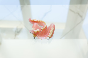 Покрывные зубные протезы